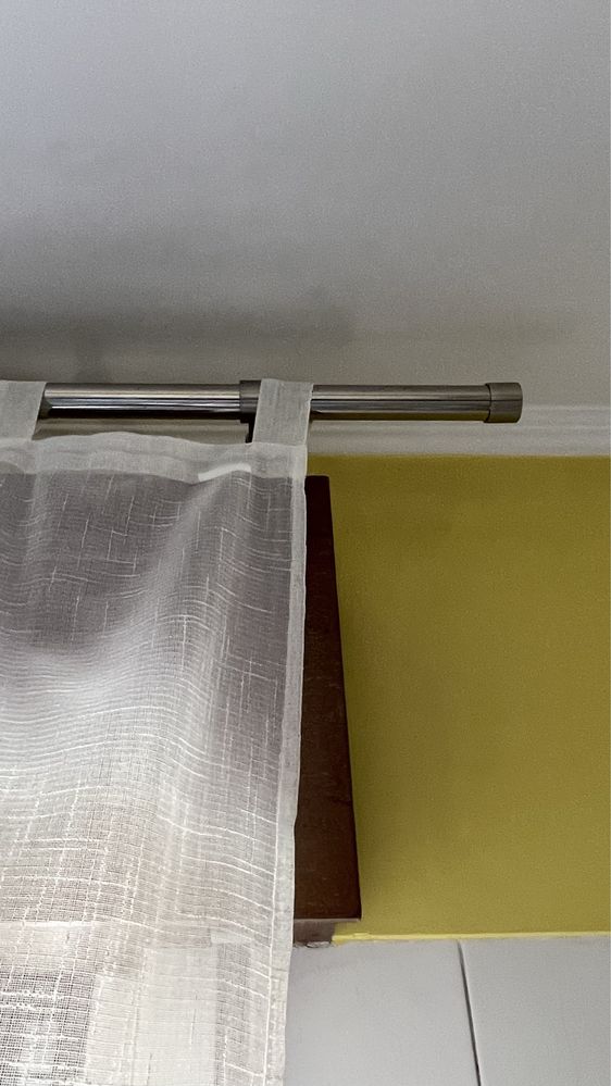 Cortina para Cozinha com varão metálico