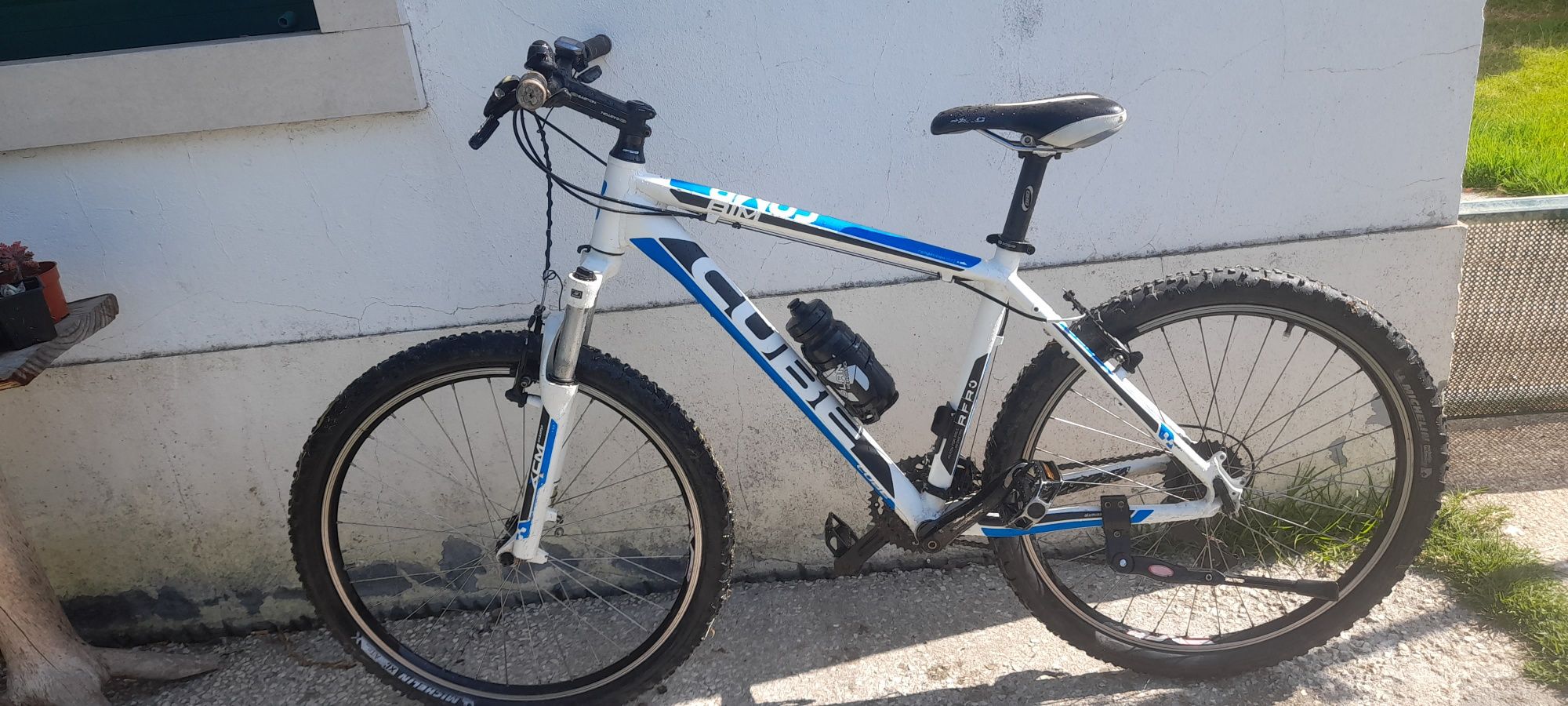 Bicicleta cube comp
