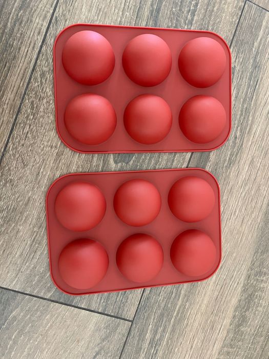 Dwie foremki na monoporcje