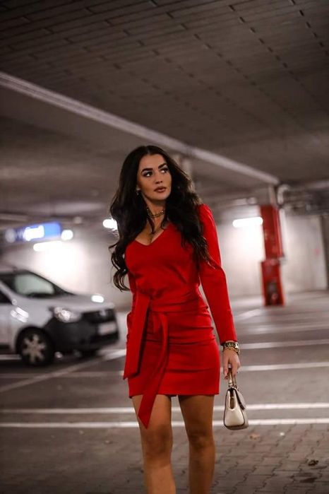 Sukienka elegancka czarna butelkowa zieleń czerwona pasuje od XS do L