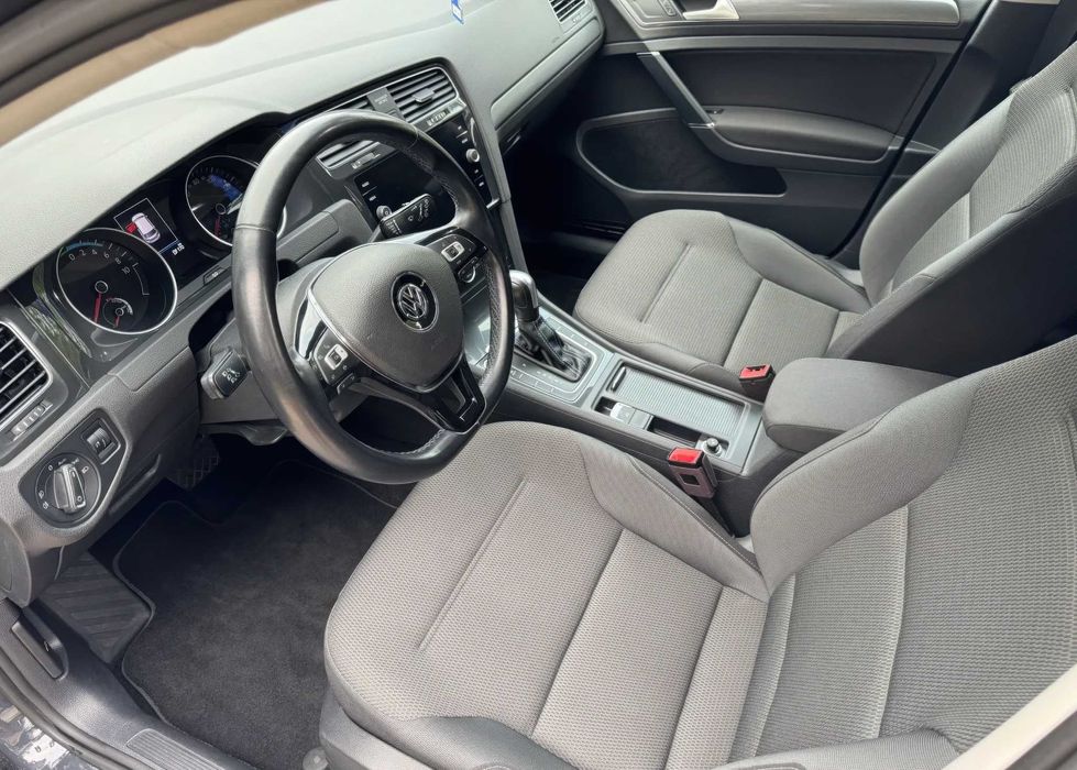 2020 Volkswagen Golf e-Golf