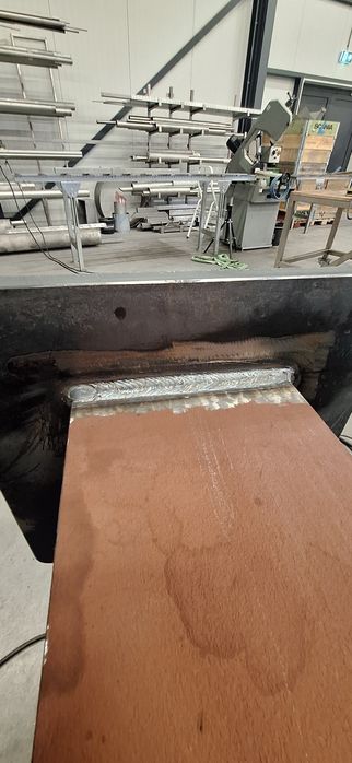 Spawanie plastiku tworzyw stali aluminium nierdzewki