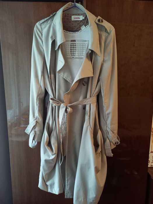 Продам красивий блакитний жіночий піджак, ніжна дуже приємна тканина!