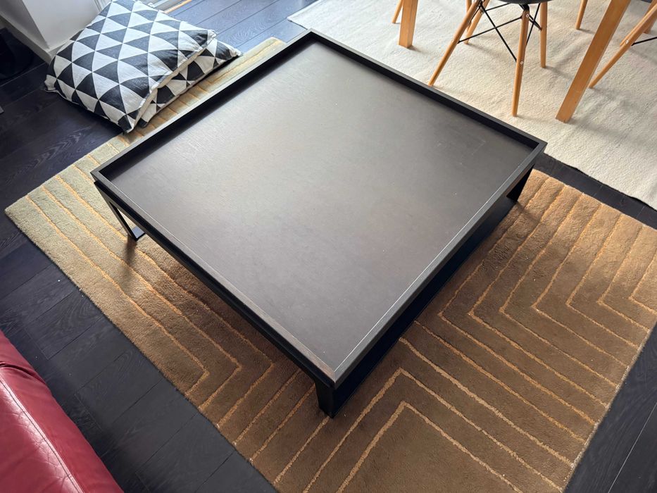 Mesa baixa de sala/café da Area Store