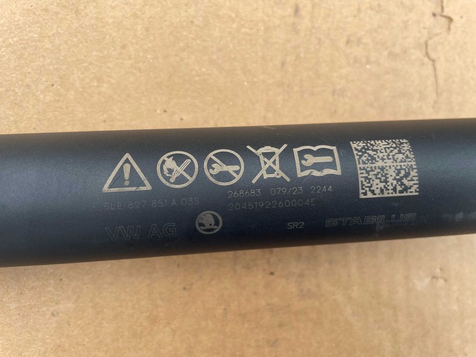 Siłownik klapy tylnej bagażnika SKODA ENYAQ IV 5LE