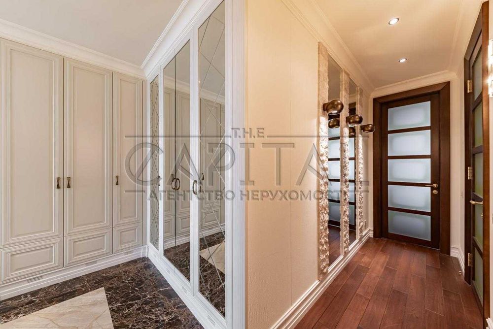 ОРЕНДА Бізнес-клас на висоті: стильна 3-к 108м2 з авторським ремонтом