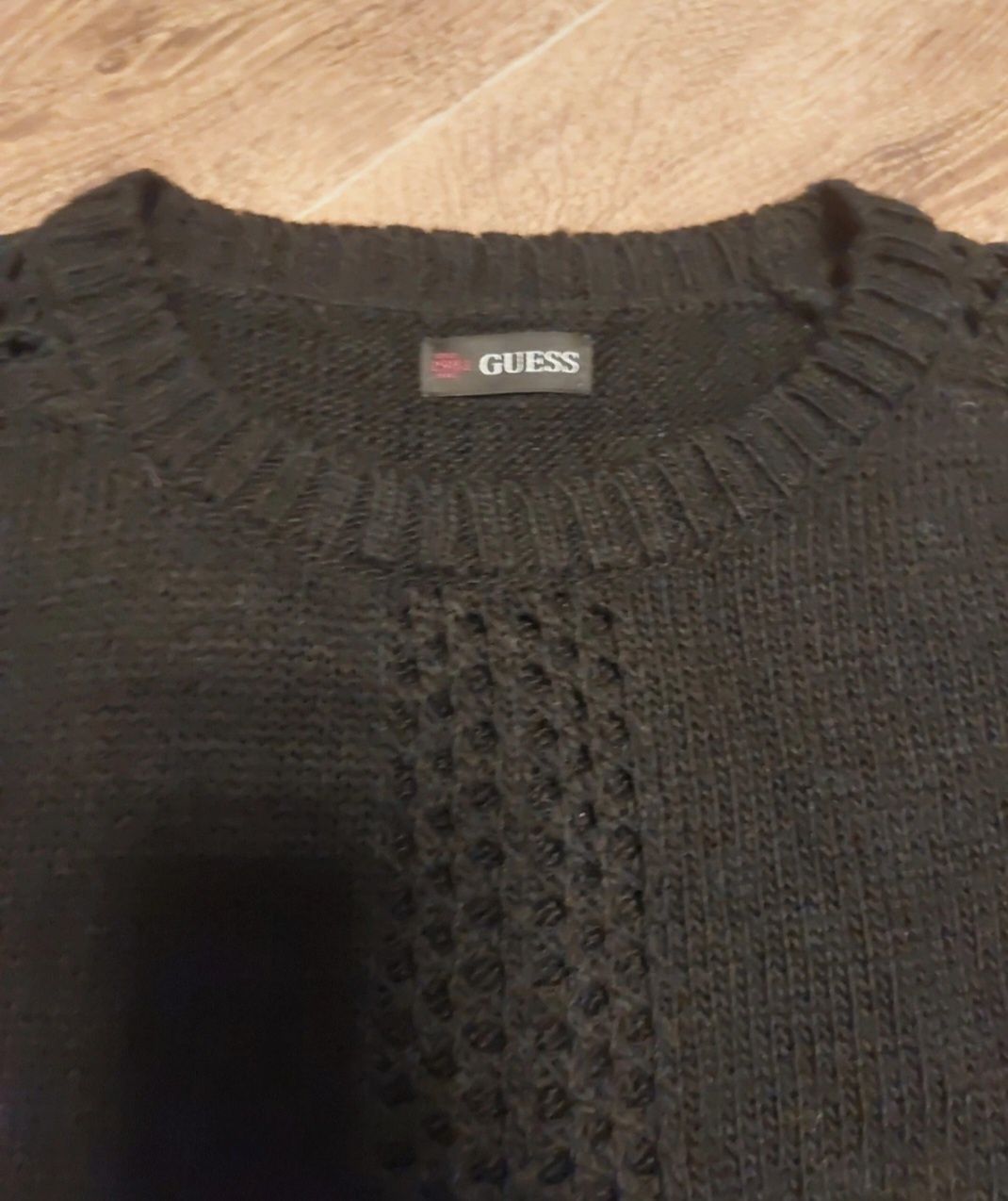 Sweterek czarny ażurowy GUESS rozmiar M