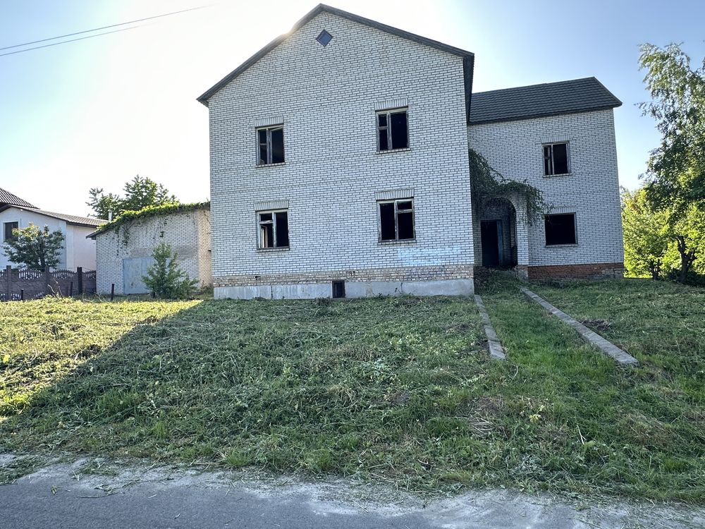 Будинок в Немішаєво загальною площою 515 м2