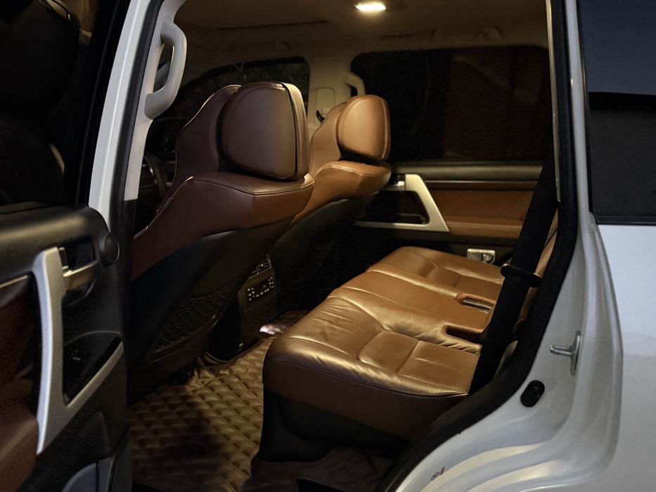 Toyota Land Cruiser 200 2016 v8 diеsel