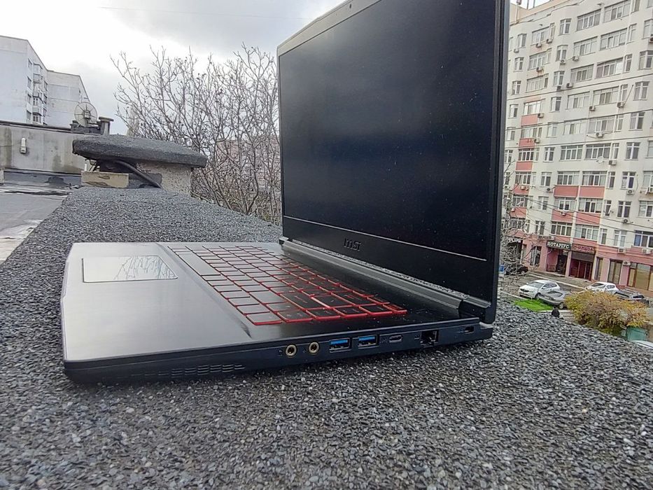 Ноутбук MSI rtx 3050