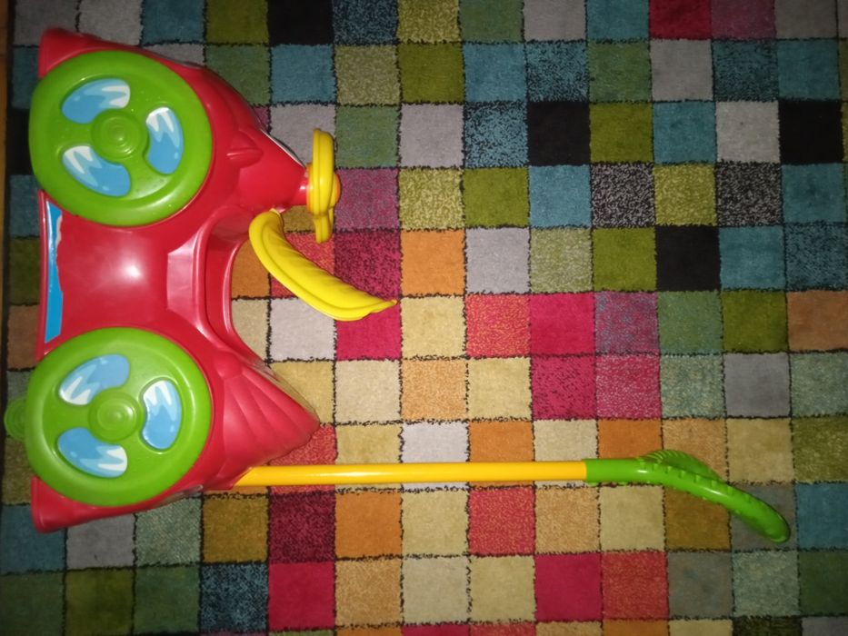 Автомобиль-Каталка Chicco толокар с родительской ручкой и багажником