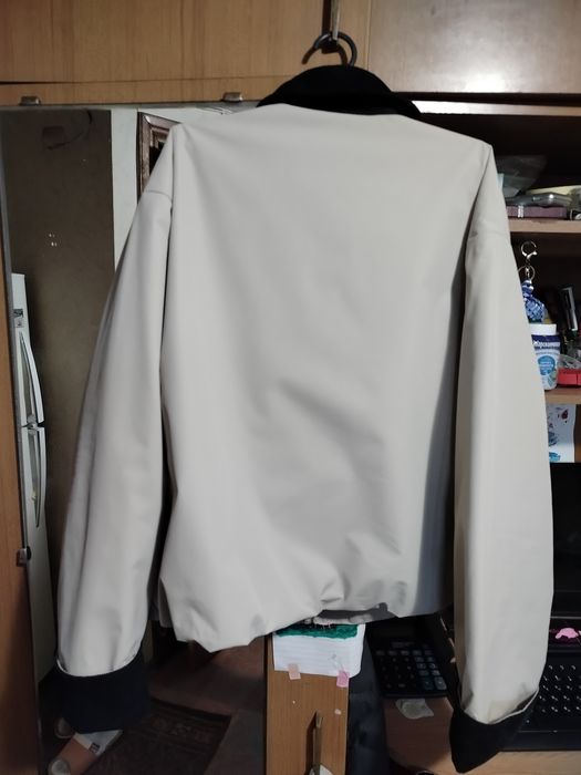 Бомбер жіночий 50 розмір.