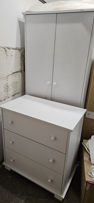 Meble dziecięce jak nowe, komplet: łóżeczko,  szafa i komoda.