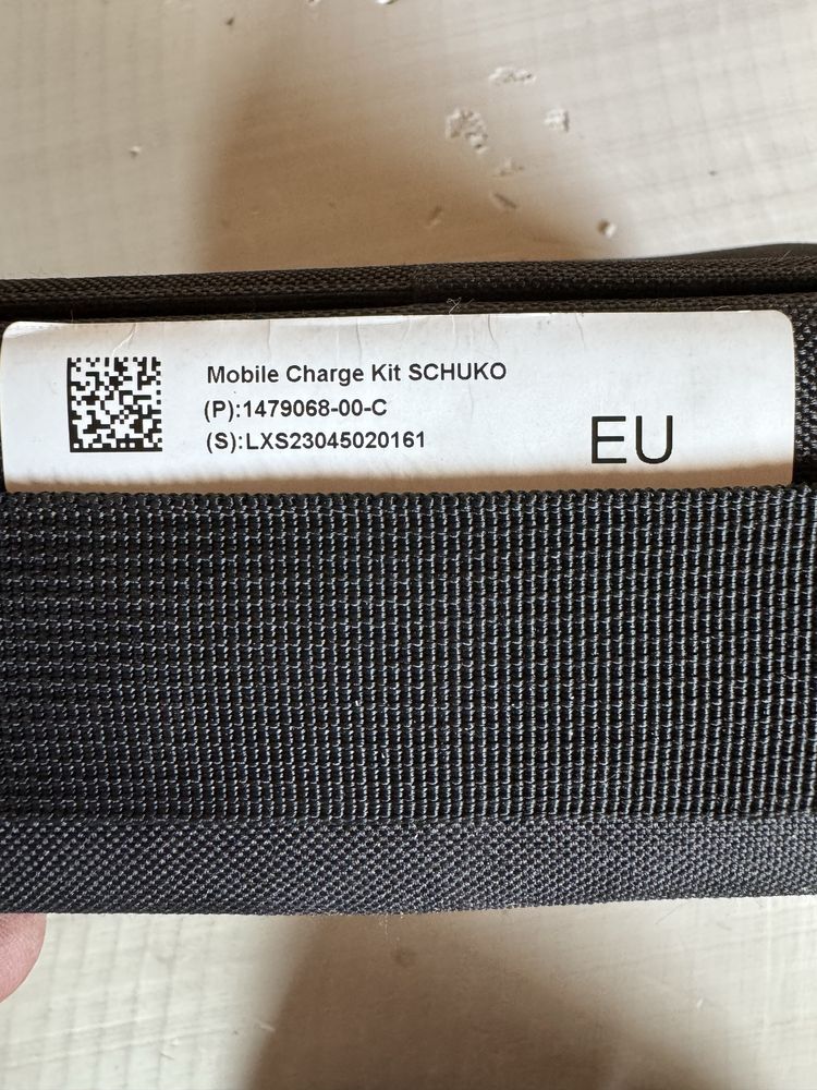 Ładowarka do samochodu elektrycznego TESLA