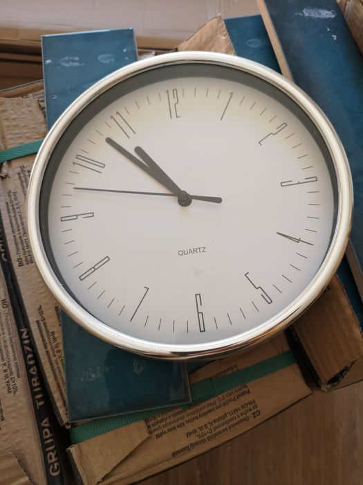 Zegar ścienny Quartz, na baterie