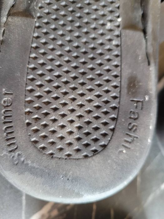 Літні шкіряні чоловічі шлепки