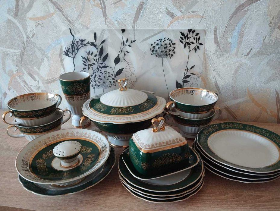 Сервіз, Коростень, 80-ті роки ХХ ст., 18 предметів