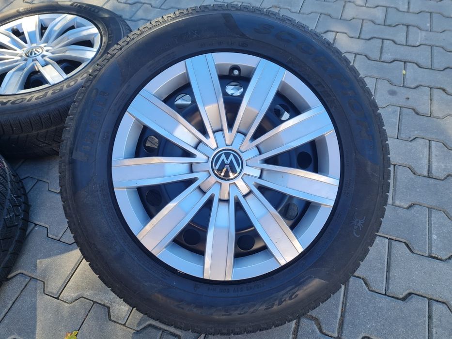 Koła  VW Tiguan 5x112 ' 17 ' Pirelli 215/65R17.