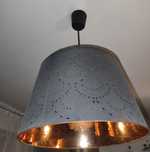 Czarna lampa sufitowa