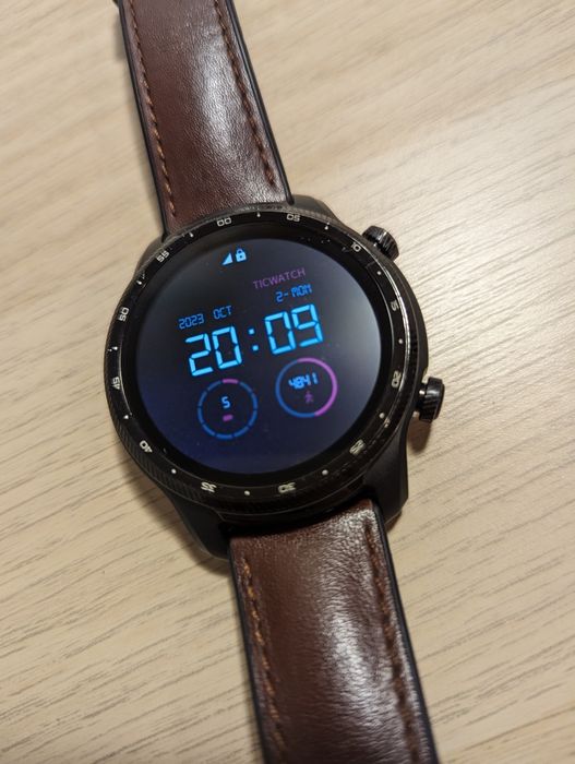 TicWatch Pro 3 Ultra 4G z eSIM