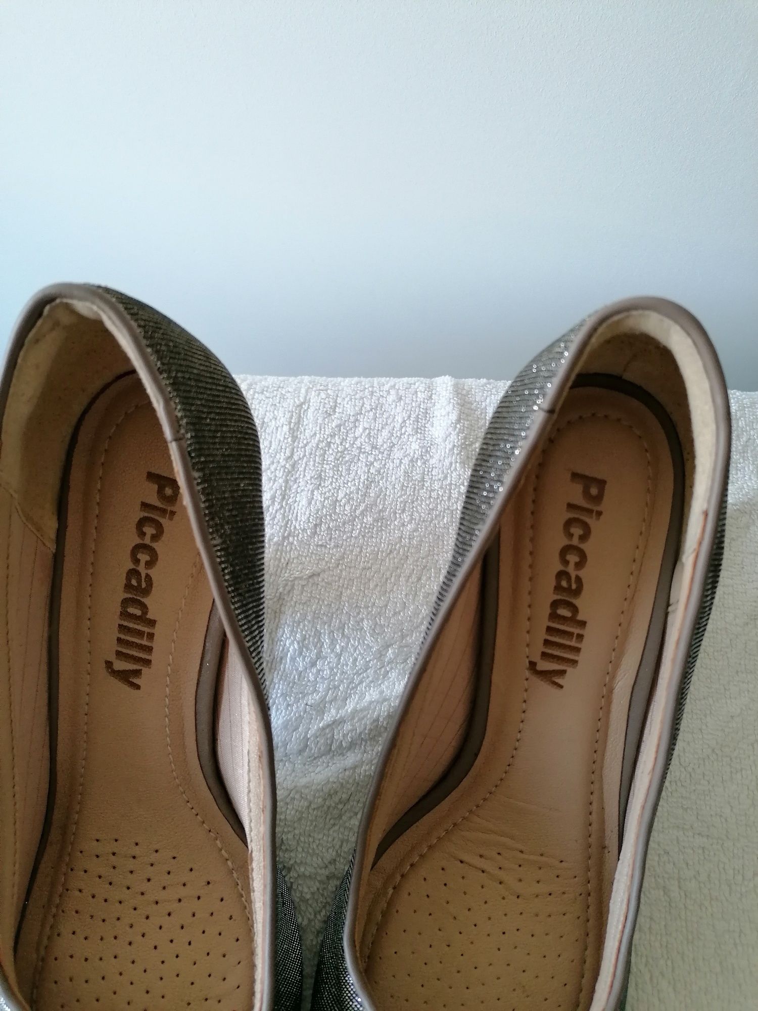 Sapatos cinza brilhantes Piccadilly