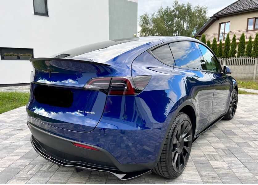Tesla Y Long Range AWD 2022 року