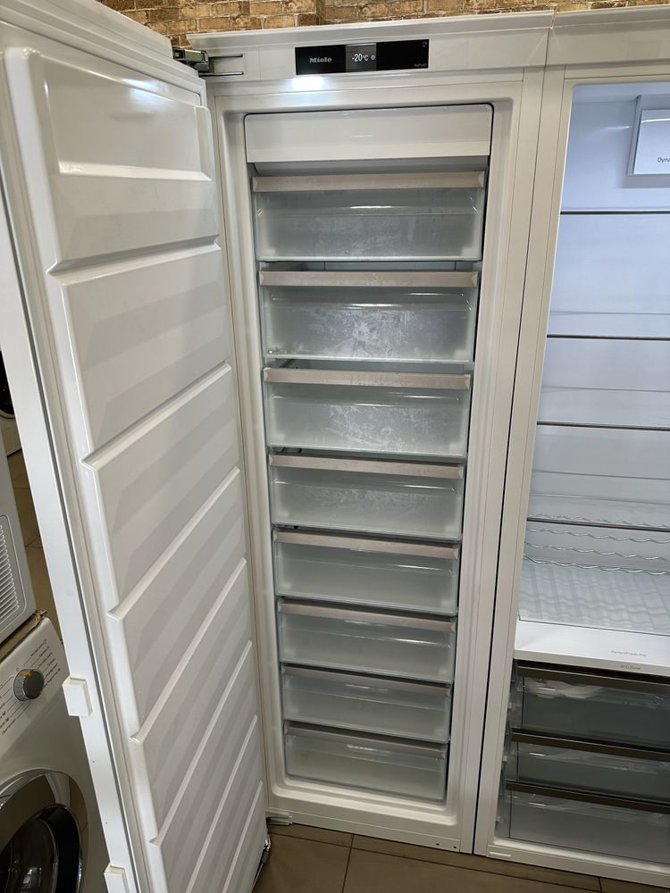 Комплект Miele: K 7743 E + FNS 7770 E(Німеччина)Ідеал.Лед.Nofrost