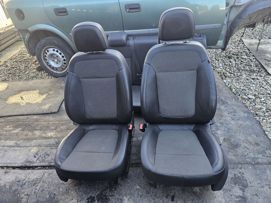 Салон Сидіння Опель Астра Джей універсал Opel Astra J Сидение Сидения