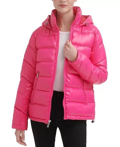 Damska kurtka puchowa w kolorze jasnego różu GUESS XS,S,M,L
