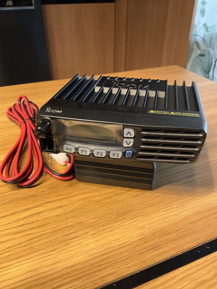 Radiotelefon ICOM F6022 + akcesoria