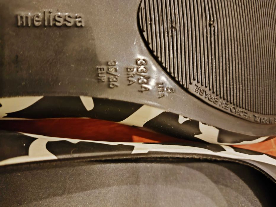 Sapatos Melissa novos