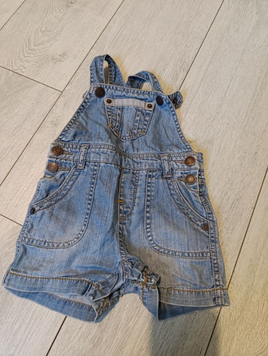 Spodenki krótkie ogrodniczki jeansowe dżinsowe szorty Zara 74