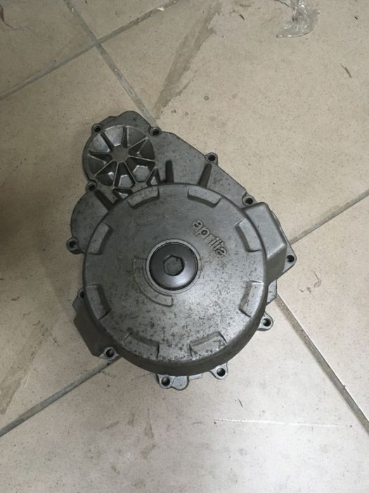 Kapa dekiel alternatora Aprilia RSV1000 Tuono