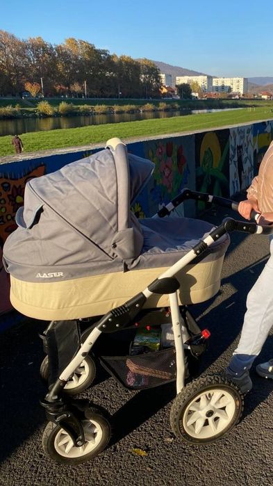 продам дитячу коляску є недоліки всі питання в приват дякую