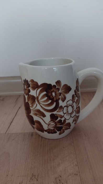 mlecznik, dzbanek, ceramika  fajans Włocławek