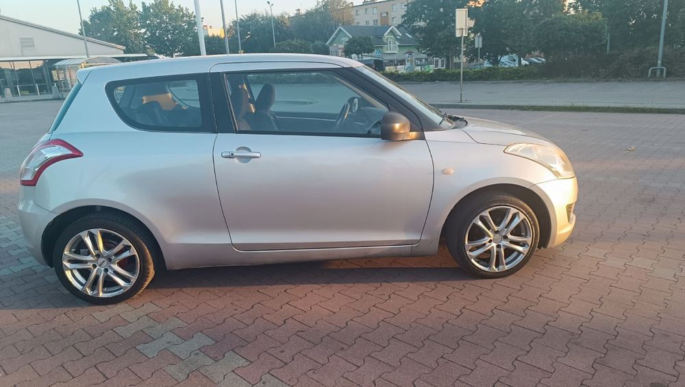 Suzuki Swift 1.2 benzyna 2012