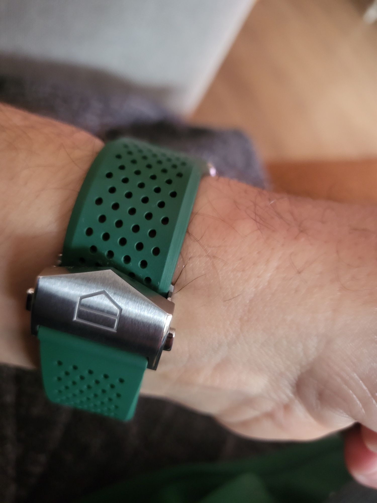 Tag Heuer cor verde exclusiva versão conneted E4 de 2024