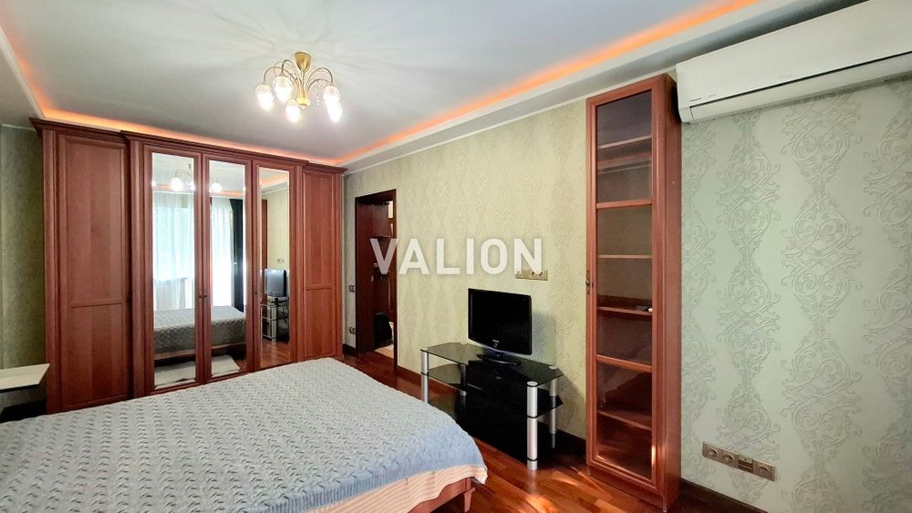 Продаж 1 кім. квартири, ремонт, Харківське шосе, метро Харківська