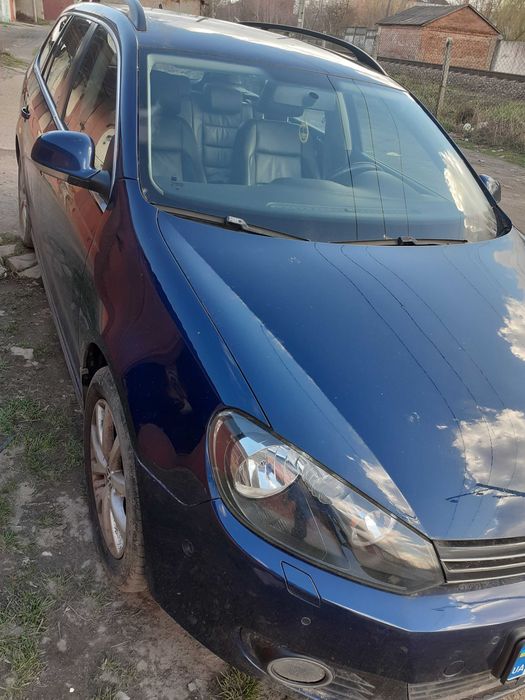 VOLKSWAGEN GOLF (VI)  1,6 автомат 2011 року