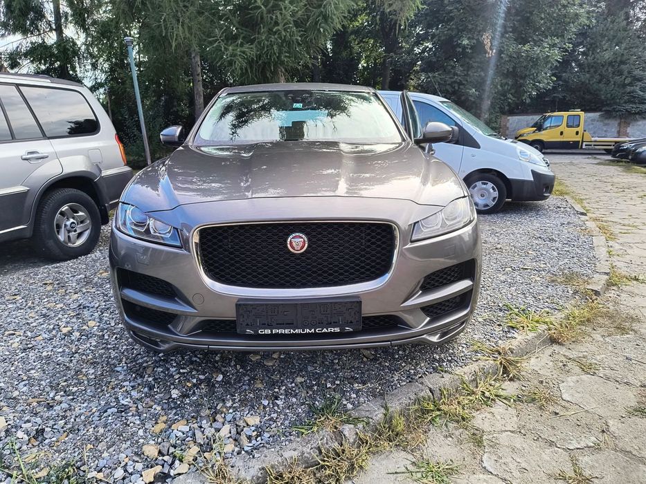 Jaguar F-Pace