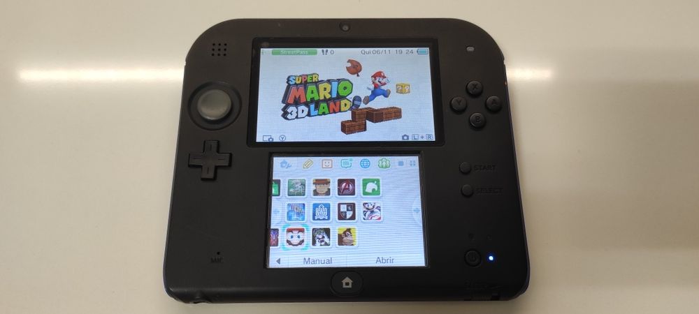Vendo Nintendo 2DS com muitos jogos digitais.