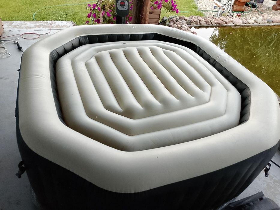 Jacuzzi INTEX z pokrywą komplet