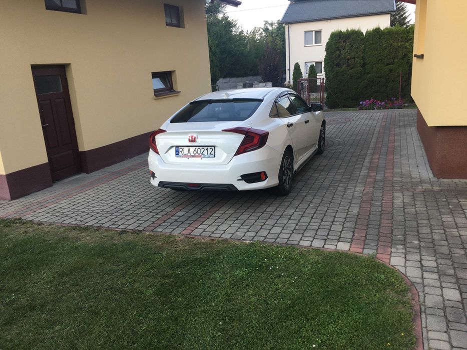 Samochod osobowy Honda CIVIC 2,0 sedan 2017 automat