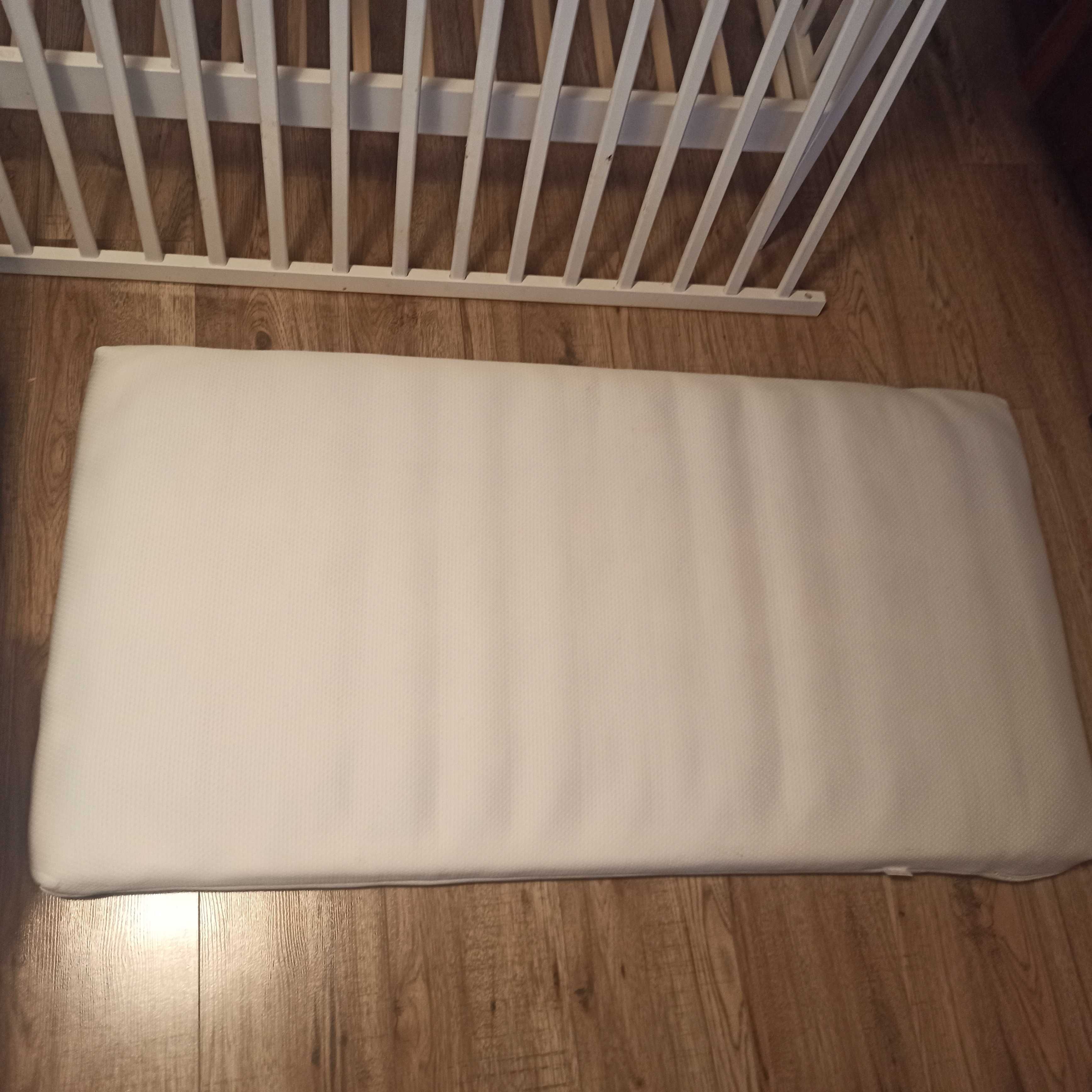 Łóżeczko tapczanik Staś, bez materaca sosnowe 120x60