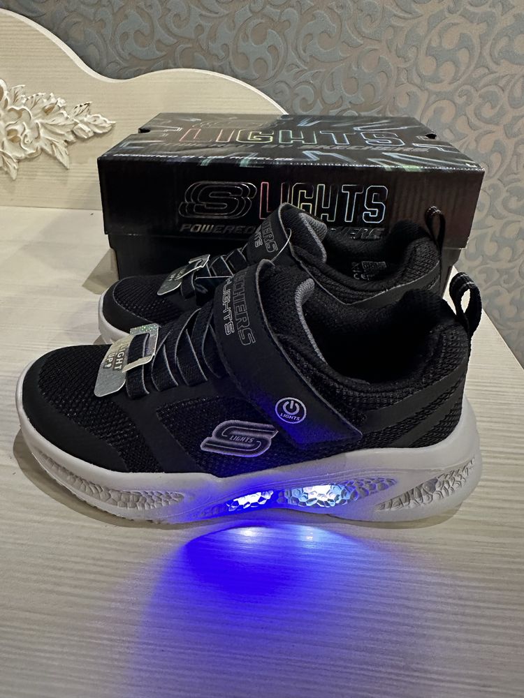 Skechers lights р 27,5 28,5 30 32 33,5