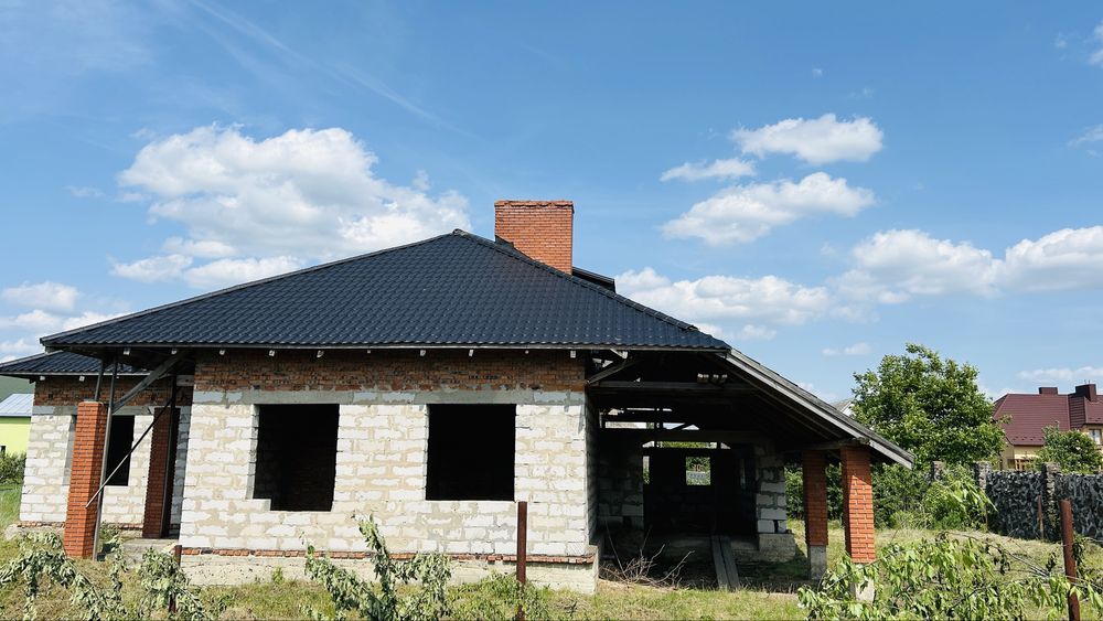 Будинок (незавершене будівництво) в Зміїнці, вулиця Калинова, 7