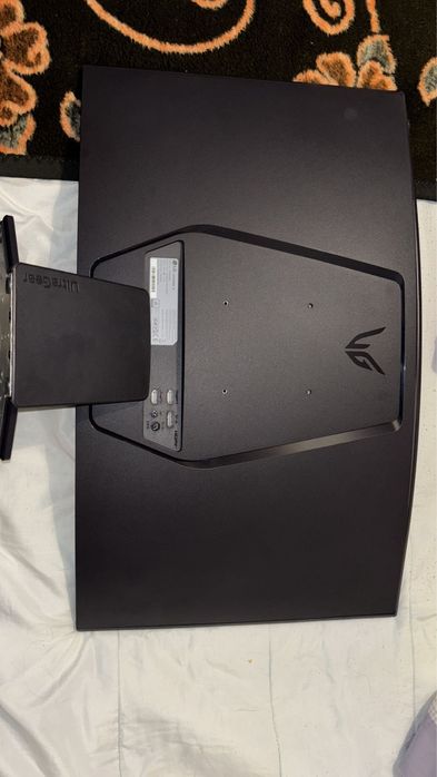 Monitor Lg  180 hz curvo Qhd 2k, ainda com garantia