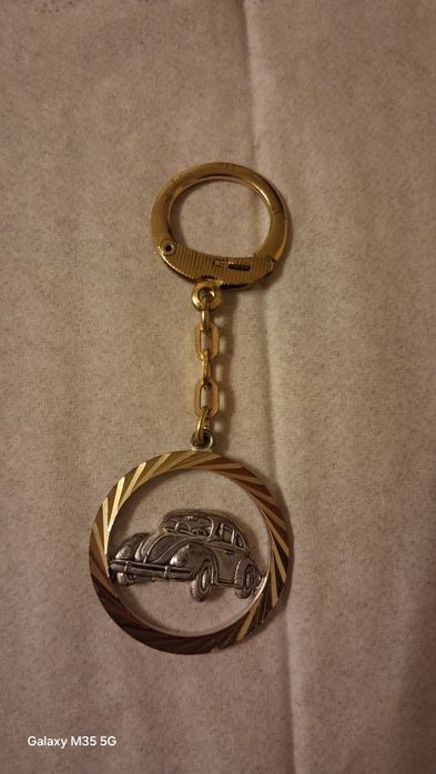 Breloczek z PRL samochod garbus