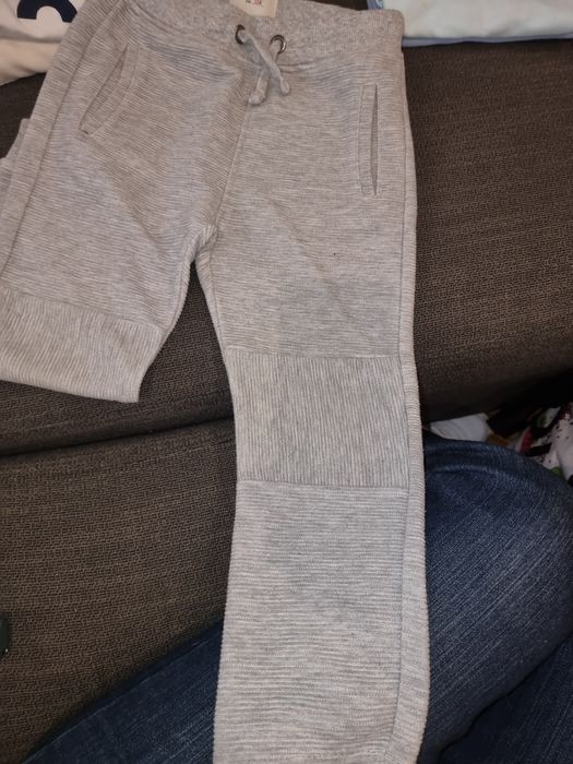 Calças de fato de treino Zara. Menino. 6 anos