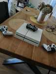 Konsola Sony PS4 +3 szt. Pad +klawiatura